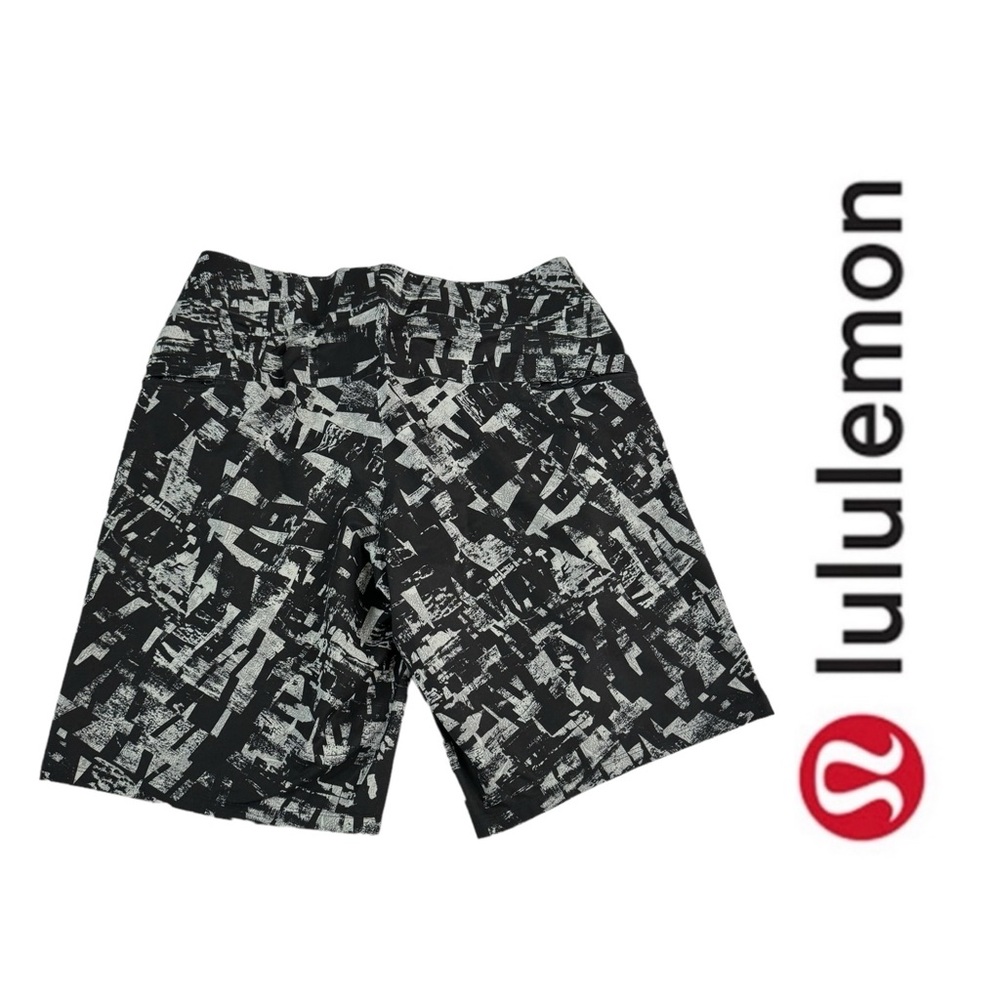 LULULEMON Current State Board Short Size 31